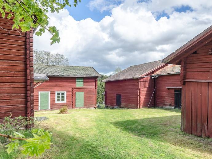 2 rok · 70 m² · Hästberg Tillasbacken 16