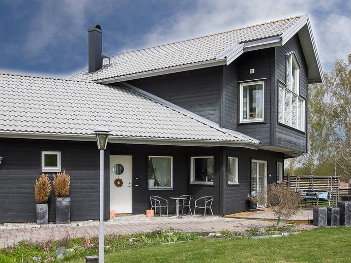 6 rok · 209 m² · Almas väg 2