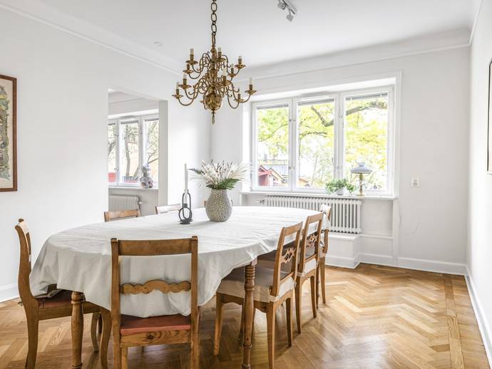 3,5 rok · 77 m² · Bastugatan 25