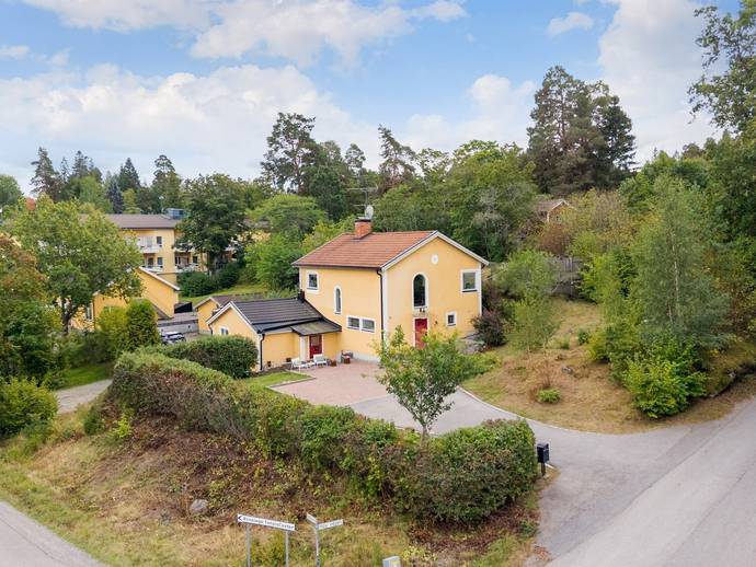 3 rok · 160 m² · Hagavägen 15