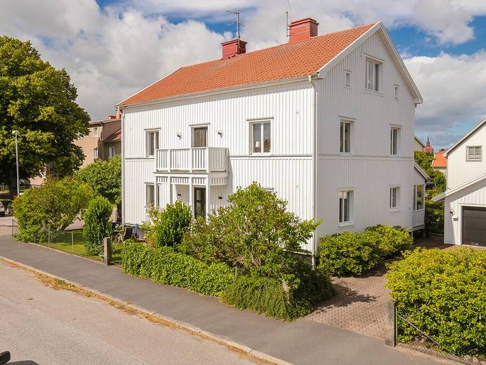 9 rok · 280 m² · Alehagsgatan 8