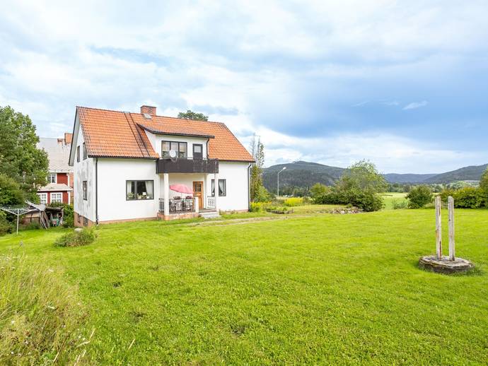 7 rok · 190 m² · Kullsta 326