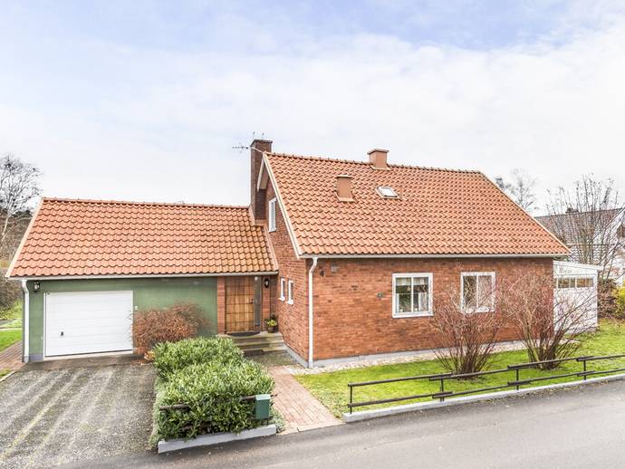 4 rok · 111 m² · Rödhakevägen 4