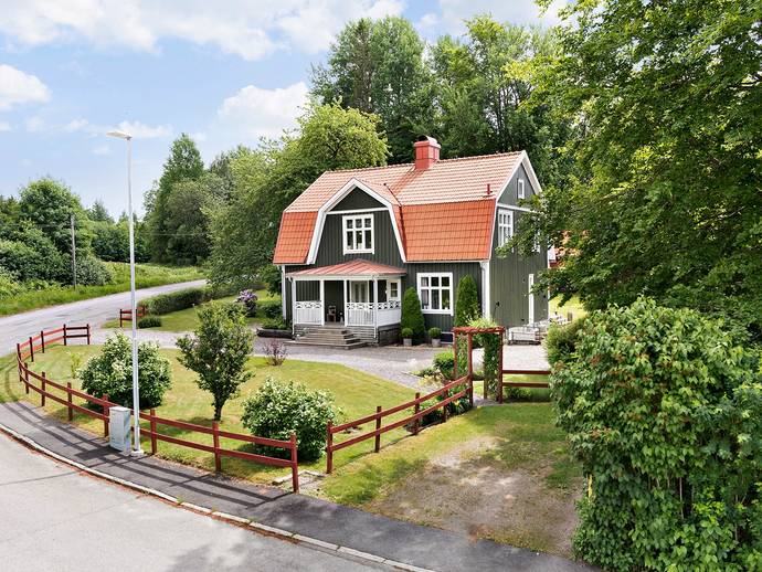 6 rok · 210 m² · Lidnäsvägen 5
