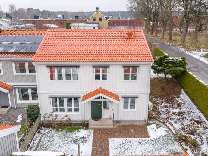 5 rok · 130 m² · Varpvägen 6