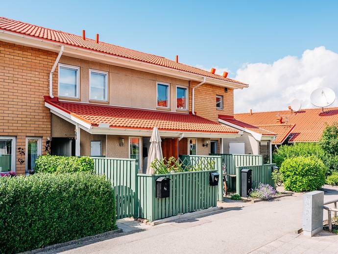 4 rok · 103 m² · Högsåkerringen 64