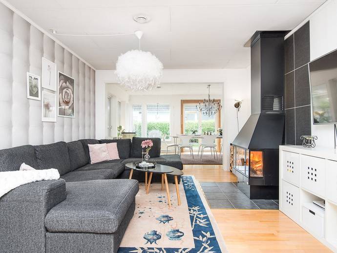 6 rok · 152 m² · Entitevägen 12