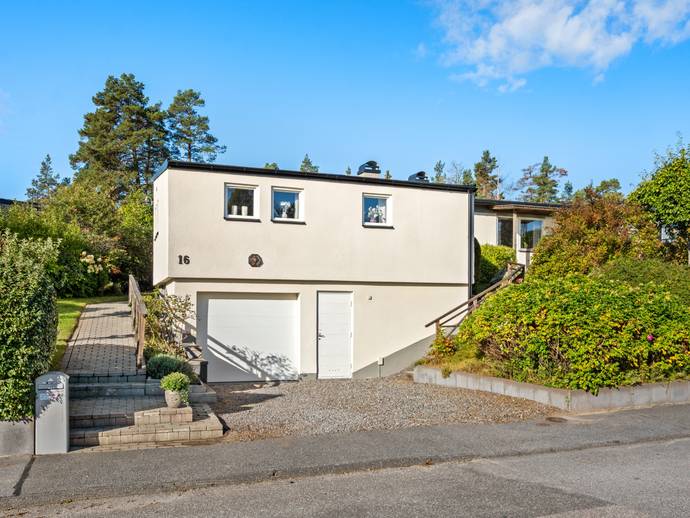 6 rok · 150 m² · Vinbärsvägen 16