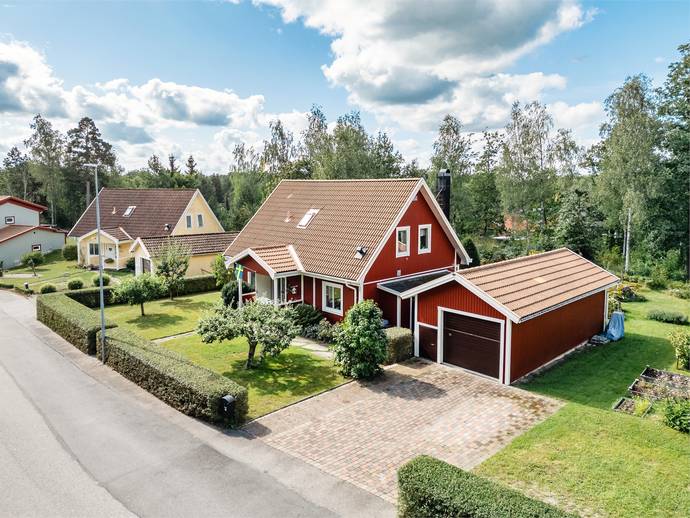 4 rok · 130 m² · Granvägen 10