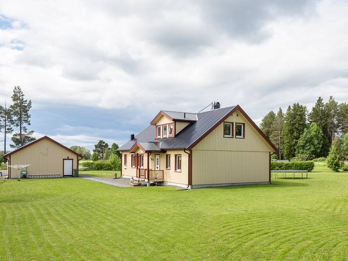 7 rok · 185 m² · Stallbacken 7