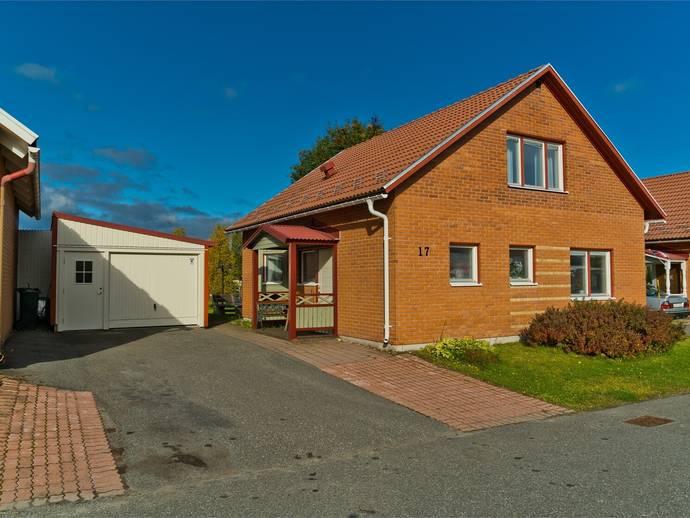 4 rok · 104 m² · Aftongränd 17