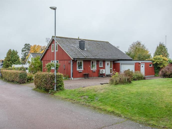 6 rok · 106 m² · Falkvägen 6
