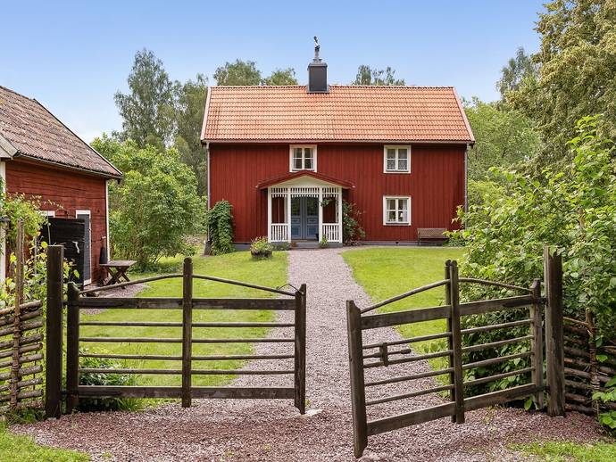 4 rok · 107 m² · Hulu Södergård 1