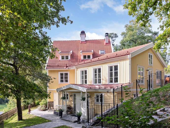 170 m² · Ekholmsnäsvägen 117