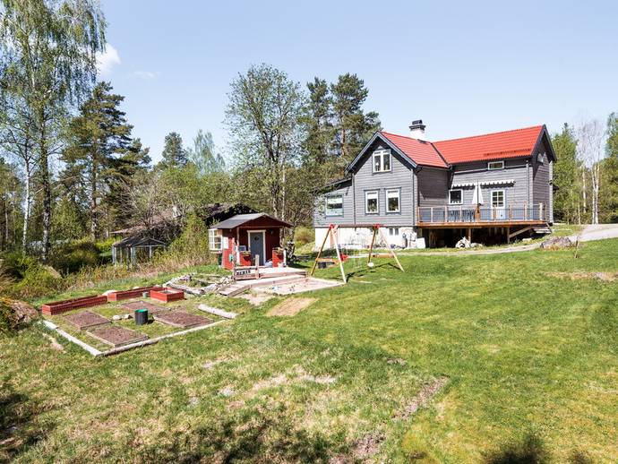 4 rok · 150 m² · Nedre lönnemossa 2