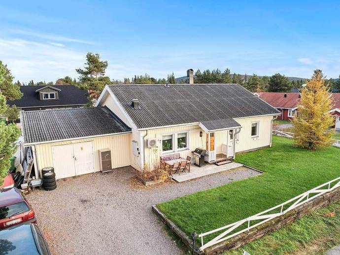 4 rok · 100 m² · Fotvägen 2