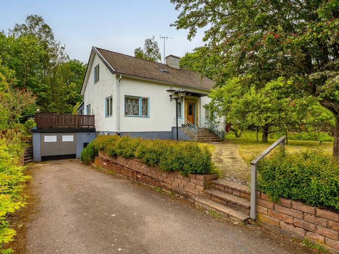 4 rok · 121 m² · Landsvägen 57