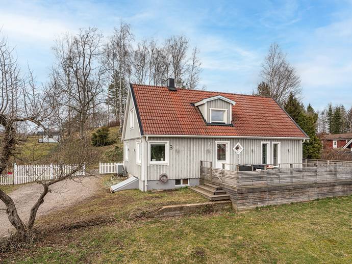 6 rok · 139 m² · Röshultsvägen 3