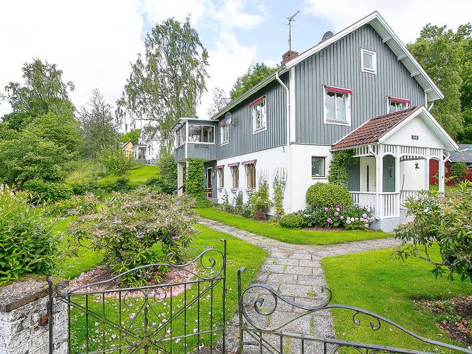 6 rok · 168 m² · Björkängsvägen 3
