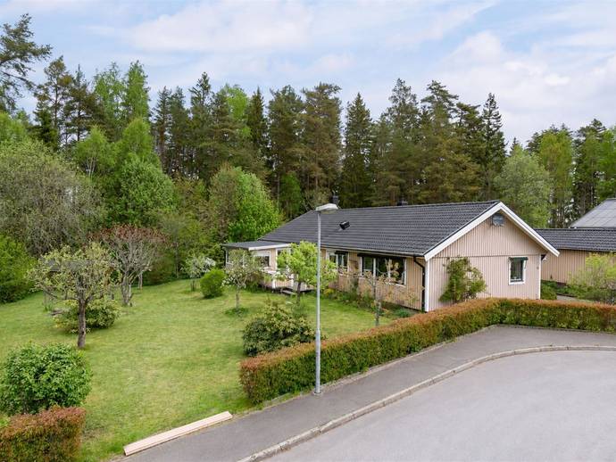 4 rok · 133 m² · Bergsvängen 16