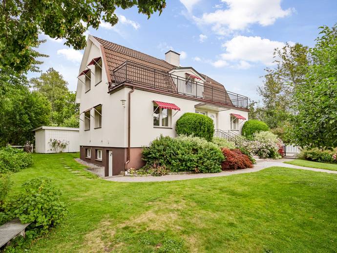 8 rok · 141 m² · Sveavägen 40