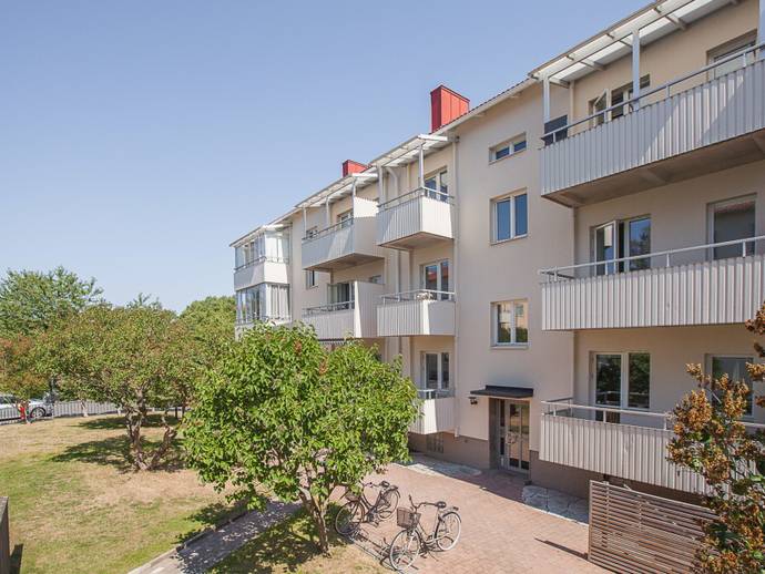 2 rok · 66 m² · Barnarpsgatan 86 B