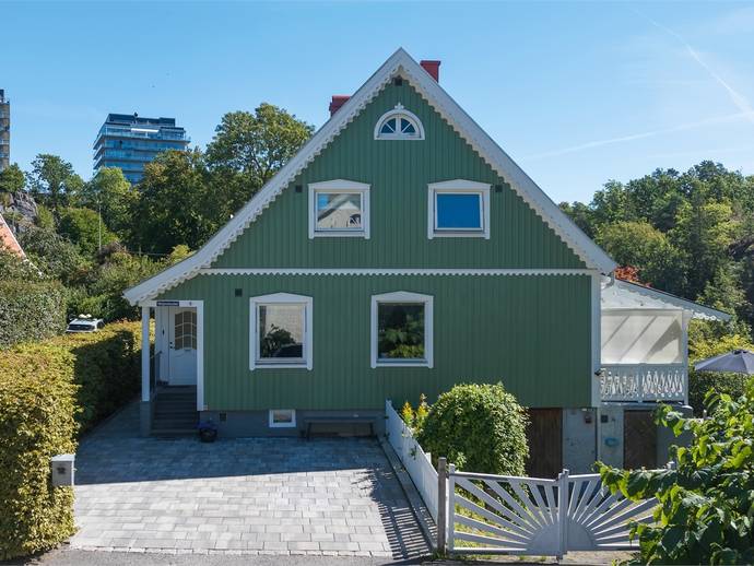 9 rok · 155 m² · Helgonabacken 2