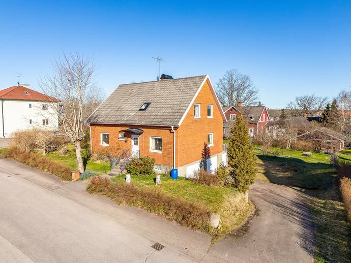 7 rok · 142 m² · Skolgatan 10