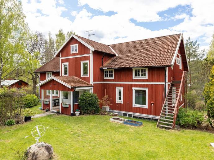 6 rok · 180 m² · Kvarngatan 1