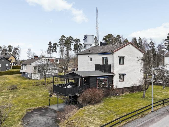 6 rok · 162 m² · Åsgatan 8