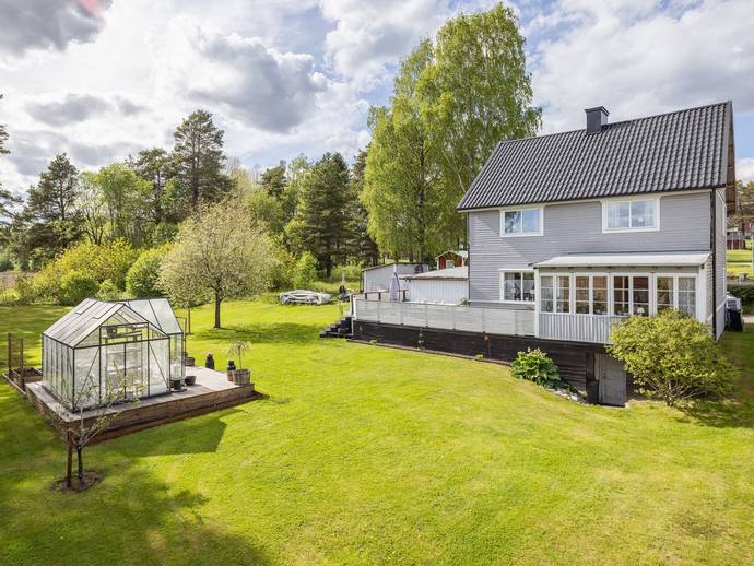 7 rok · 166 m² · Violvägen 4