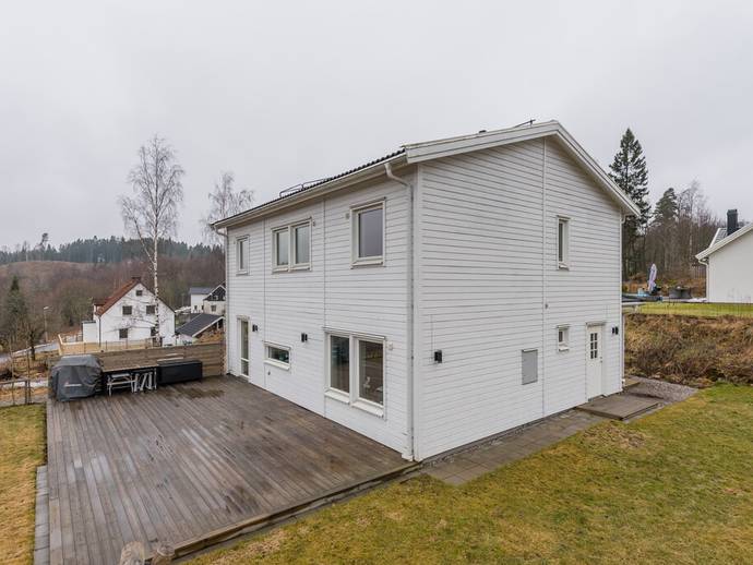7 rok · 150 m² · Lundaskogsvägen 10B