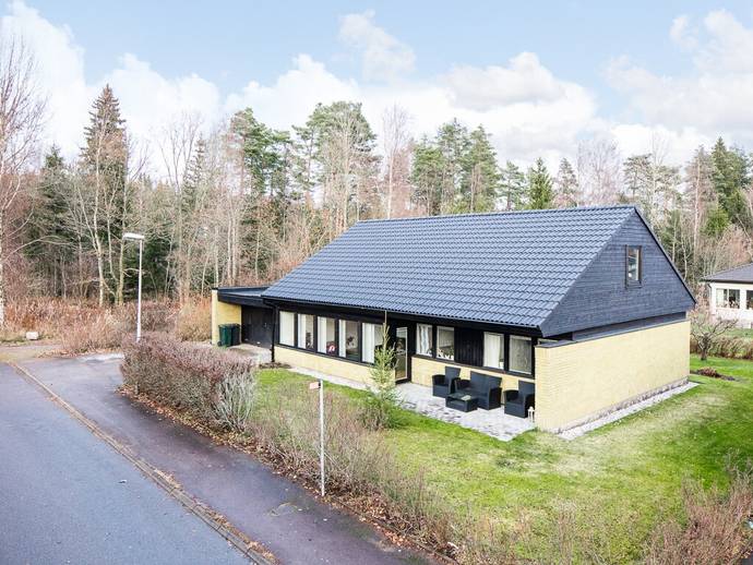 6 rok · 180 m² · Källebergsvägen 46