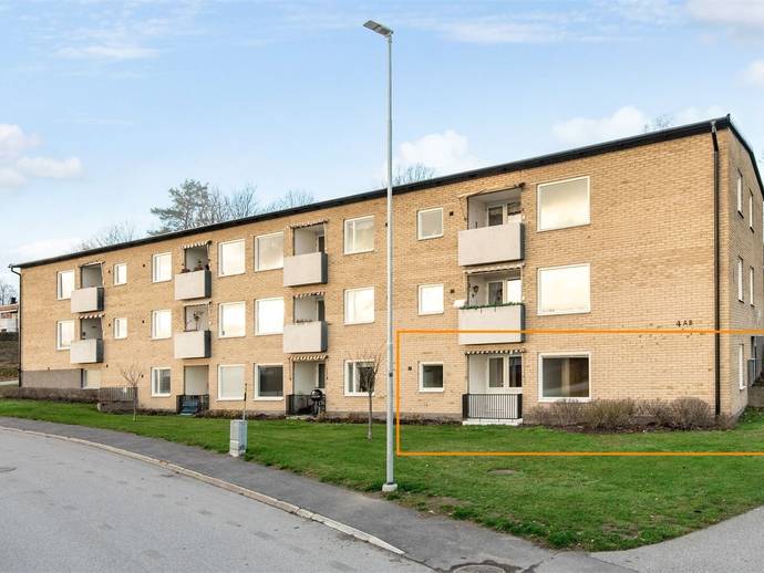 1,5 rok · 45 m² · Hällavägen 4A