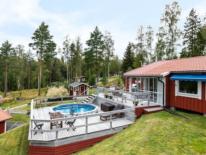 2 rok · 62 m² · Husby 326