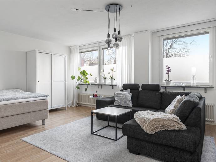1 rok · 50,5 m² · Västra Banvägen 16