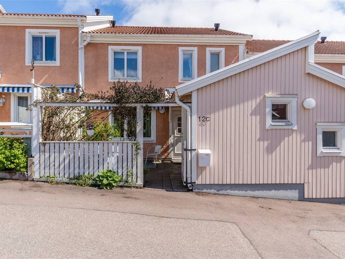 4 rok · 110,7 m² · Trädgårdsgatan 12c
