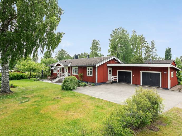 4 rok · 123 m² · Västra Höle Åsbacken 9411