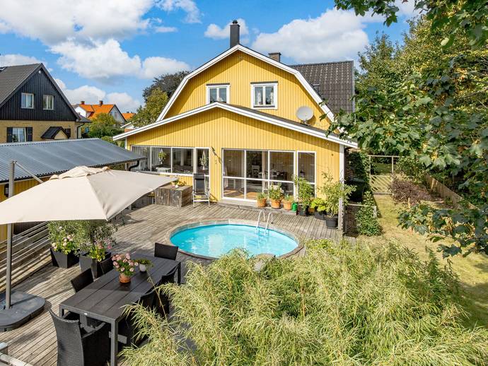 6 rok · 144 m² · Ränneslövsvägen 12