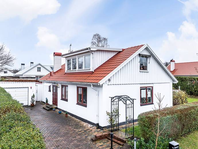 7 rok · 144 m² · Lönngatan 9