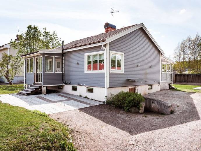 2 rok · 60 m² · Rödfärgsvägen 17