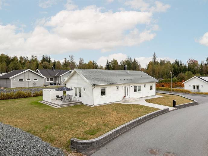 5 rok · 122 m² · Molnvägen 12