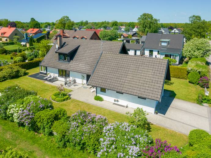 6 rok · 192 m² · Tågaliden 15