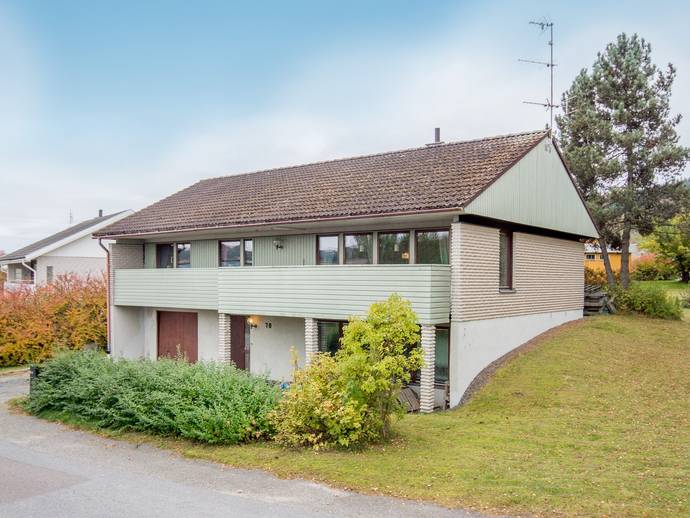 4 rok · 148 m² · Rödstaringen 70