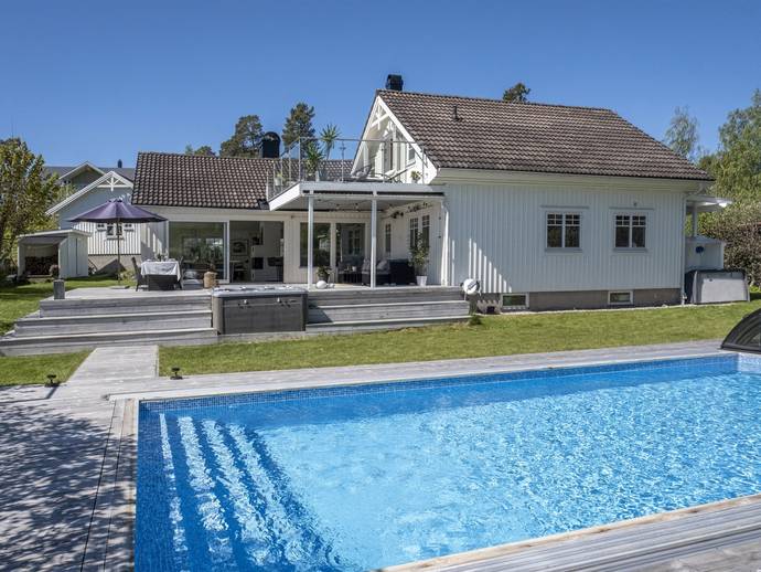 8 rok · 164 m² · Lövuddsvägen 15