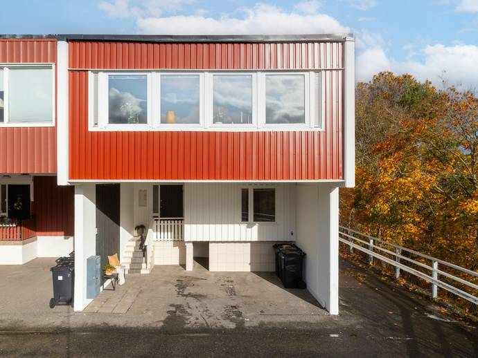 6 rok · 181 m² · Västerslänt 112
