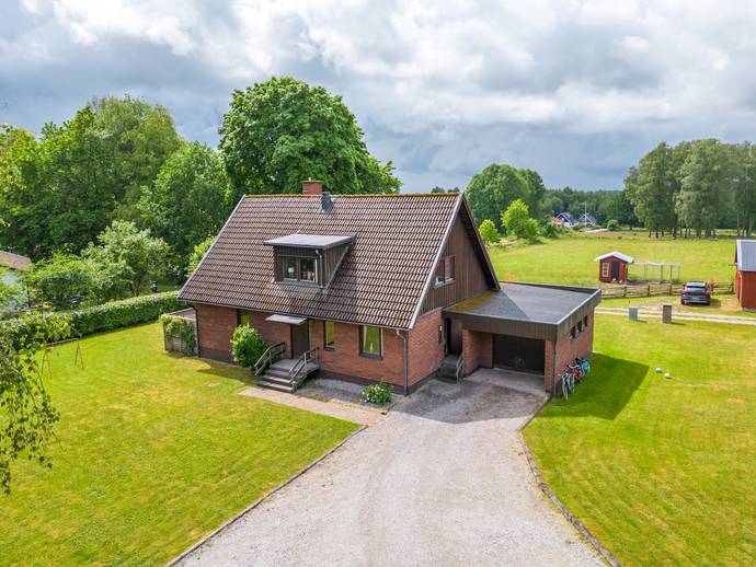 6 rok · 138 m² · Norra vägen 13