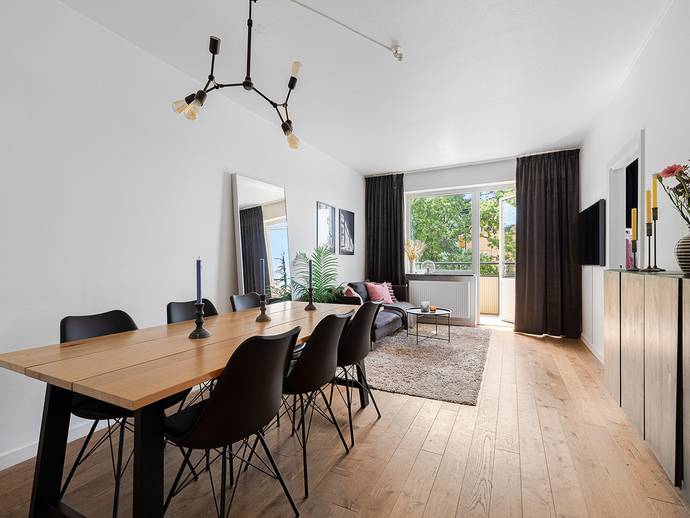 2 rok · 43 m² · Strålgatan 12, 3 tr