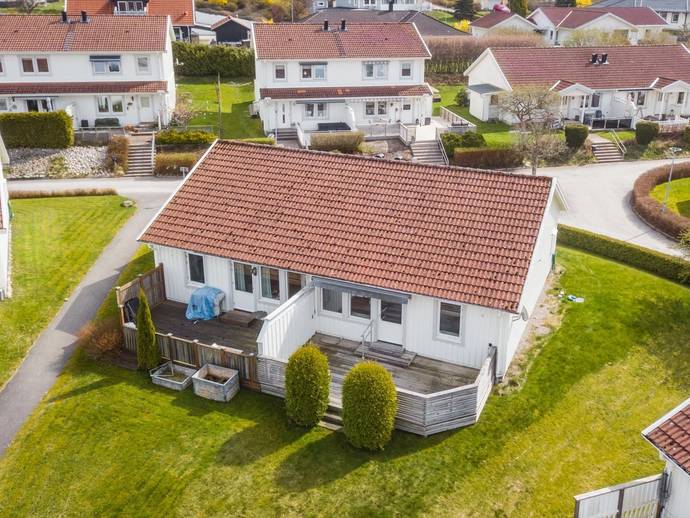 2 rok · 64 m² · Simhoppsvägen 5