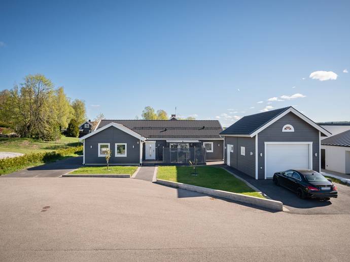 6 rok · 151 m² · Trädgårdsgatan 6